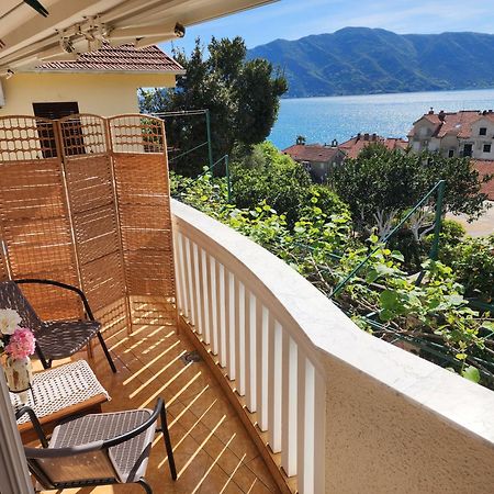 Lorena Rooms Risan Exterior foto